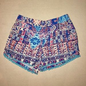 CUTE FLOWY SHORTS